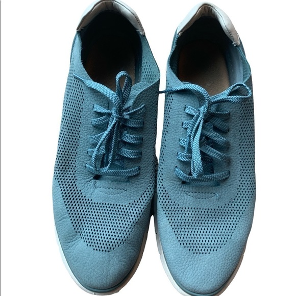 Vionic Women's Joey Sneakers - Picture 2 of 5